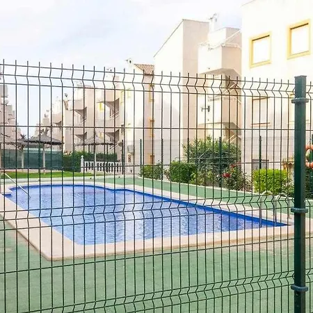 Apartamento Groundfloor Pink Torrevista - Winter By The Sea *