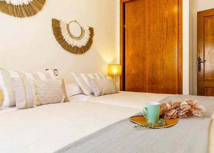 Groundfloor Pink Torrevista